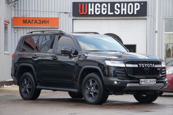 Ковані диски R18 в оригінальному дизайні Toyota Land Cruiser 300 GR Sport