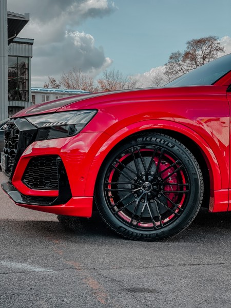 Кованые диски на Audi RSQ8 R22
